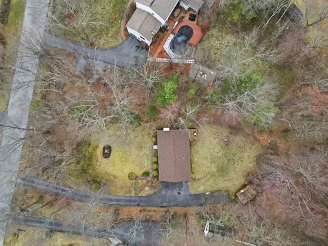 3 Cardinal Circle Londonderry NH 03053