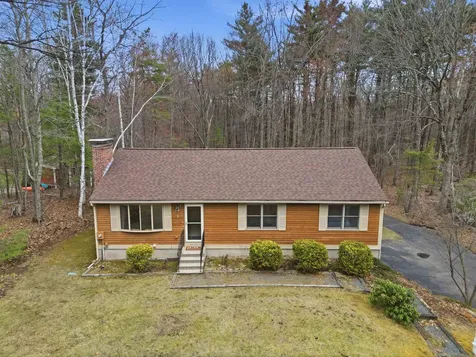 3 Cardinal Circle Londonderry NH 03053