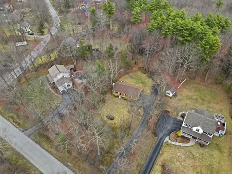 3 Cardinal Circle Londonderry NH 03053