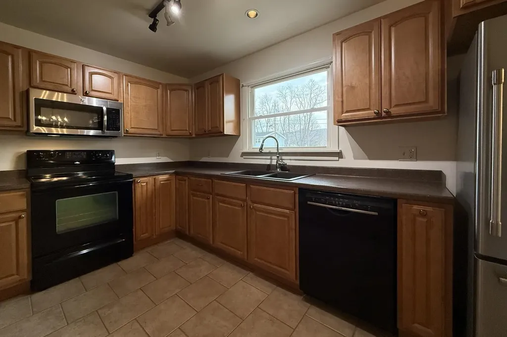 3 Green Knolls Lane Rutland City VT 05701