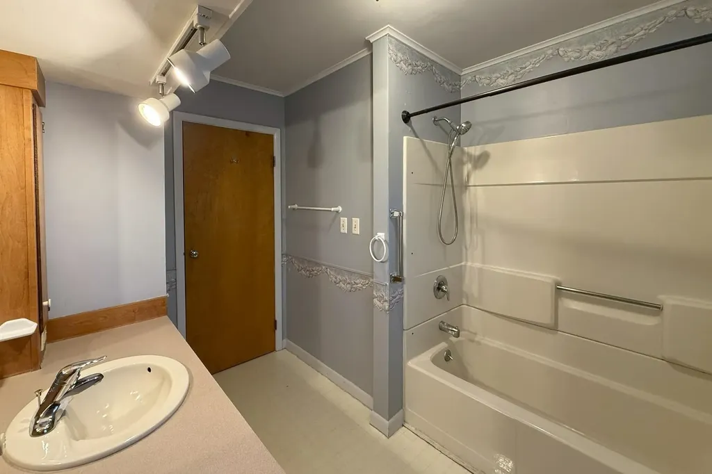 3 Green Knolls Lane Rutland City VT 05701