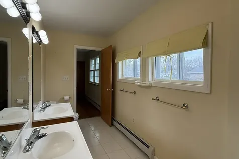 3 Green Knolls Lane Rutland City VT 05701
