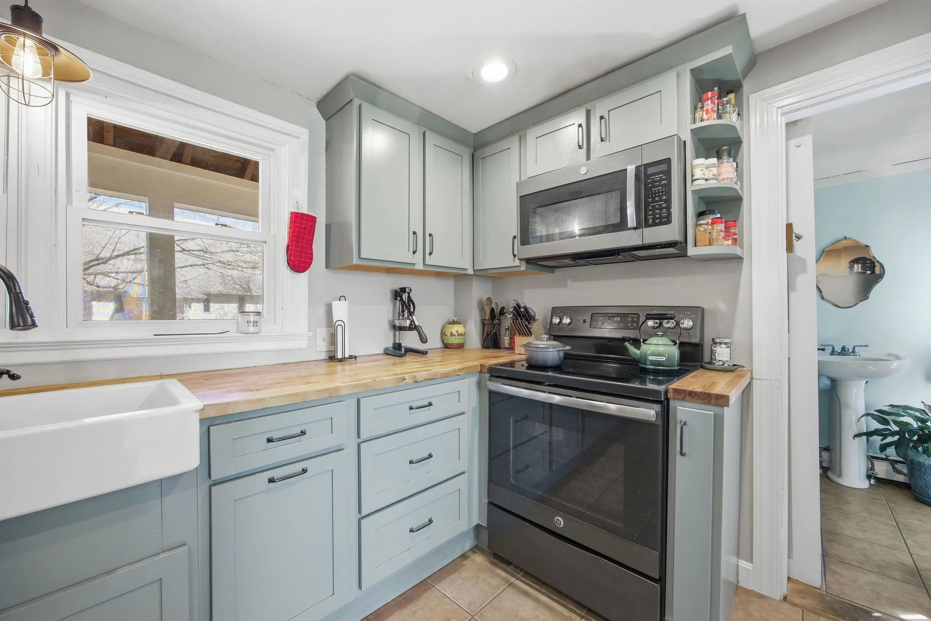 31 Hill Street Dover NH 03820