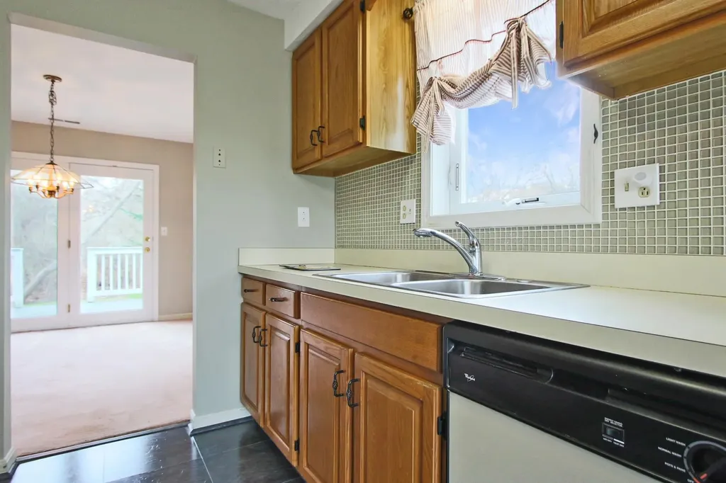3 Jessica Drive Nashua NH 03060