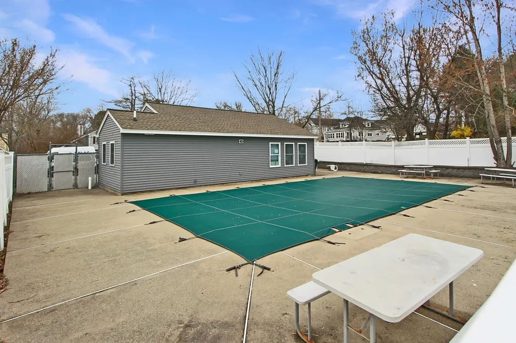 3 Jessica Drive Nashua NH 03060