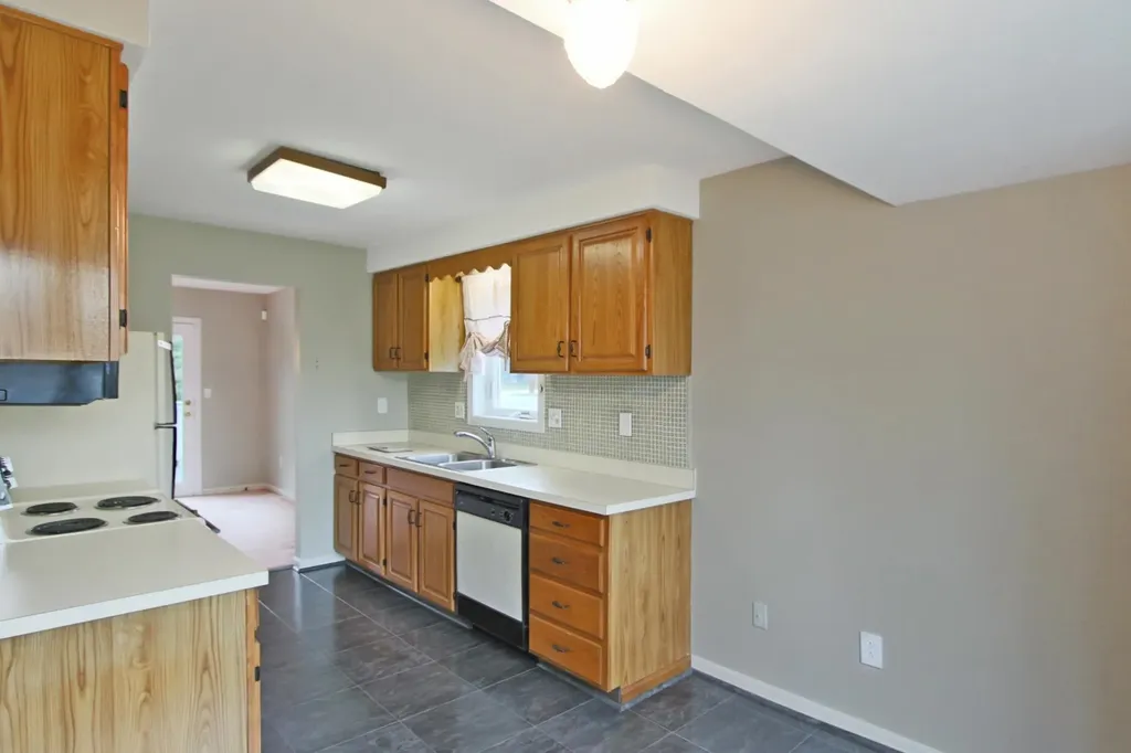 3 Jessica Drive Nashua NH 03060