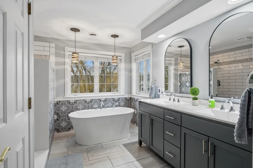 29 Whiteface Street South Burlington VT 05403