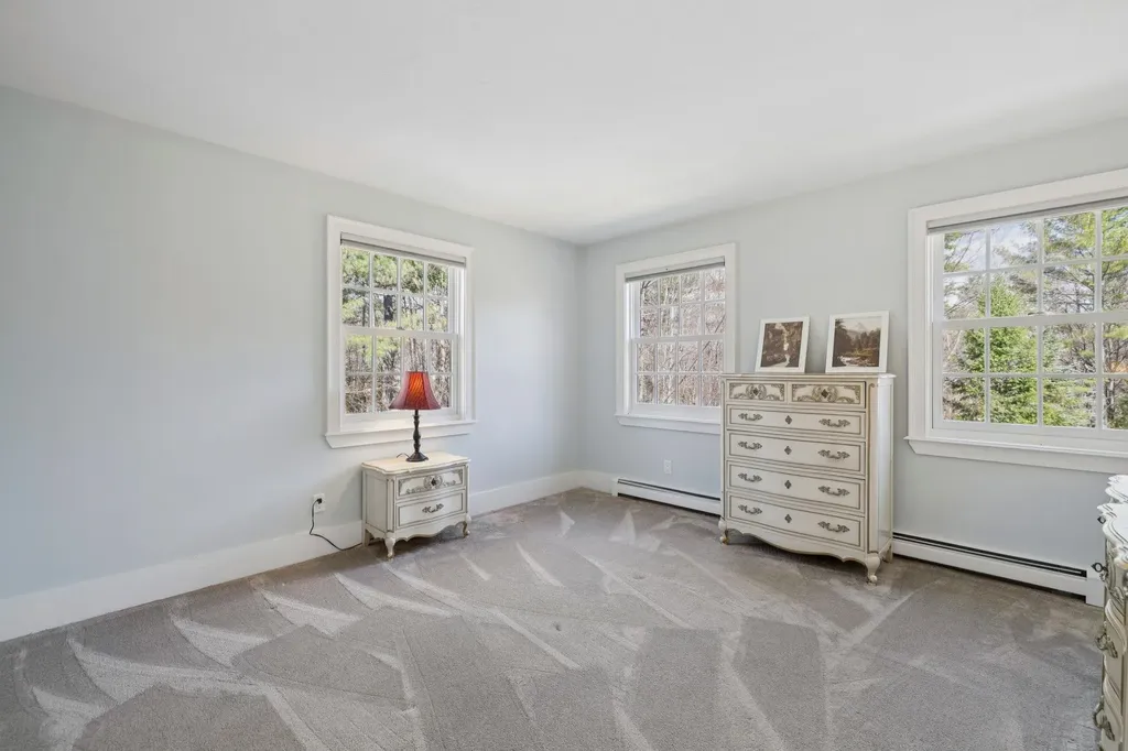 43 Woodland Trace New London NH 03257