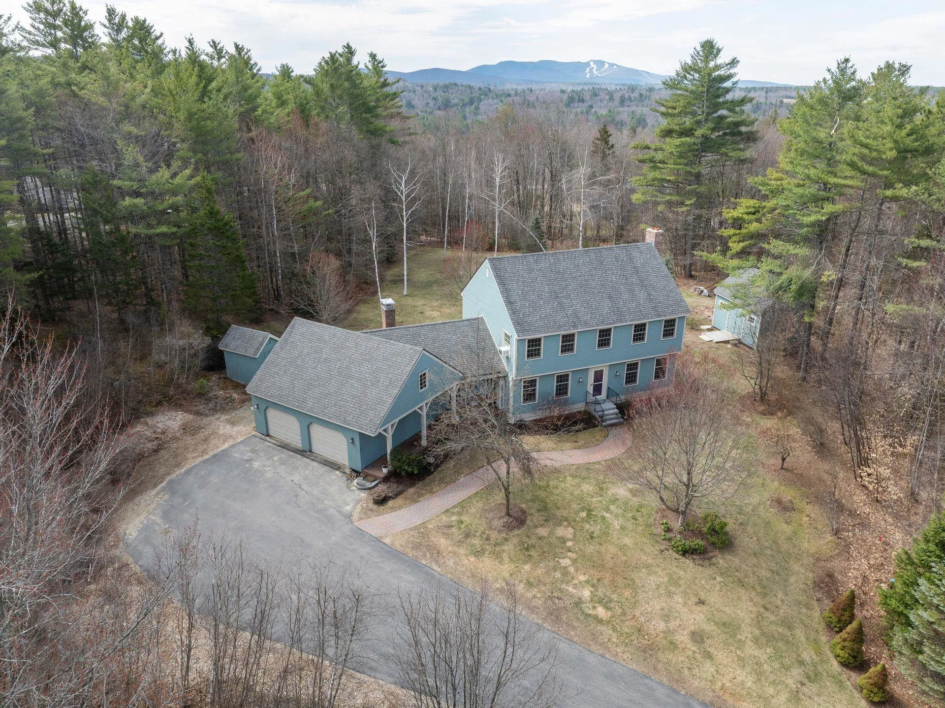 New London NH, 43 Woodland Trace