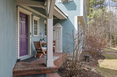 43 Woodland Trace New London NH 03257
