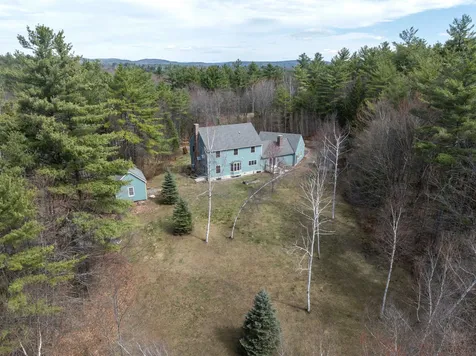 43 Woodland Trace New London NH 03257