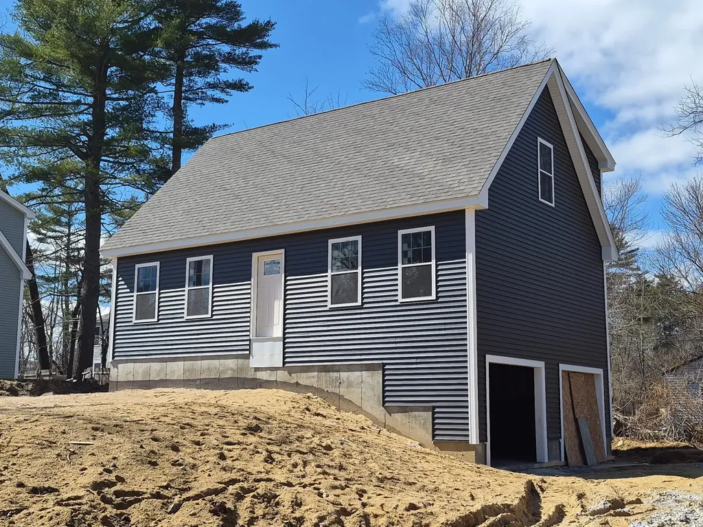 10 Phyllis Avenue Raymond NH 03077