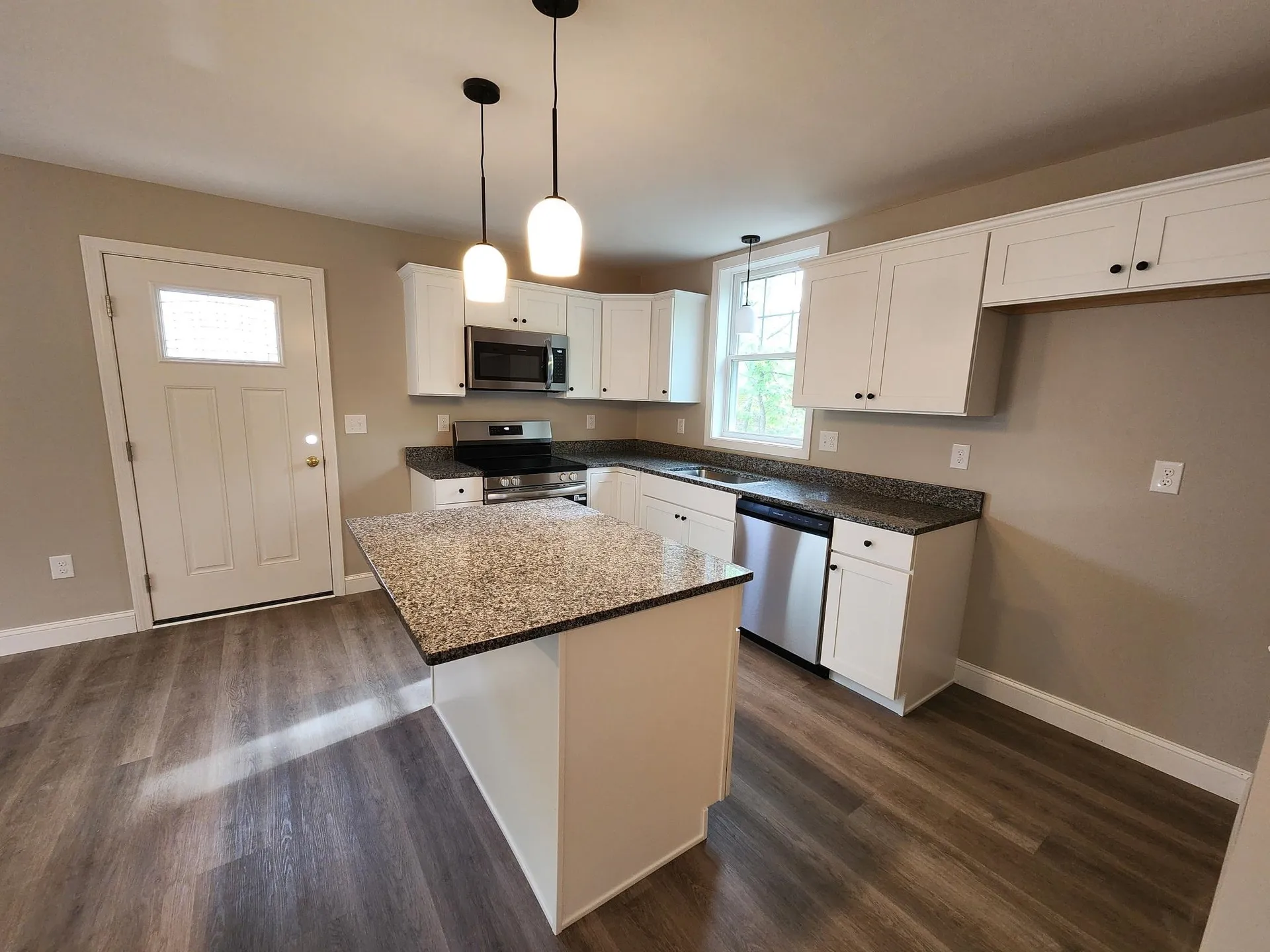 10 Phyllis Avenue Raymond NH 03077