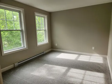 10 Phyllis Avenue Raymond NH 03077