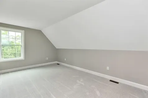 10 Phyllis Avenue Raymond NH 03077