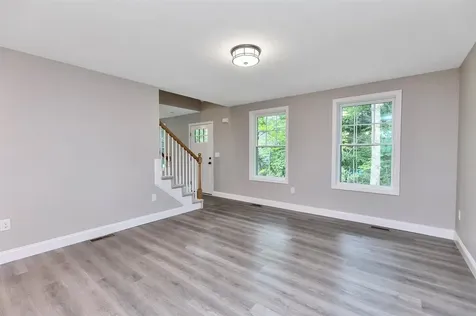 10 Phyllis Avenue Raymond NH 03077