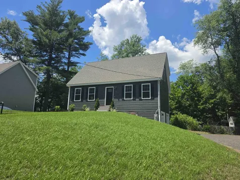 10 Phyllis Avenue Raymond NH 03077