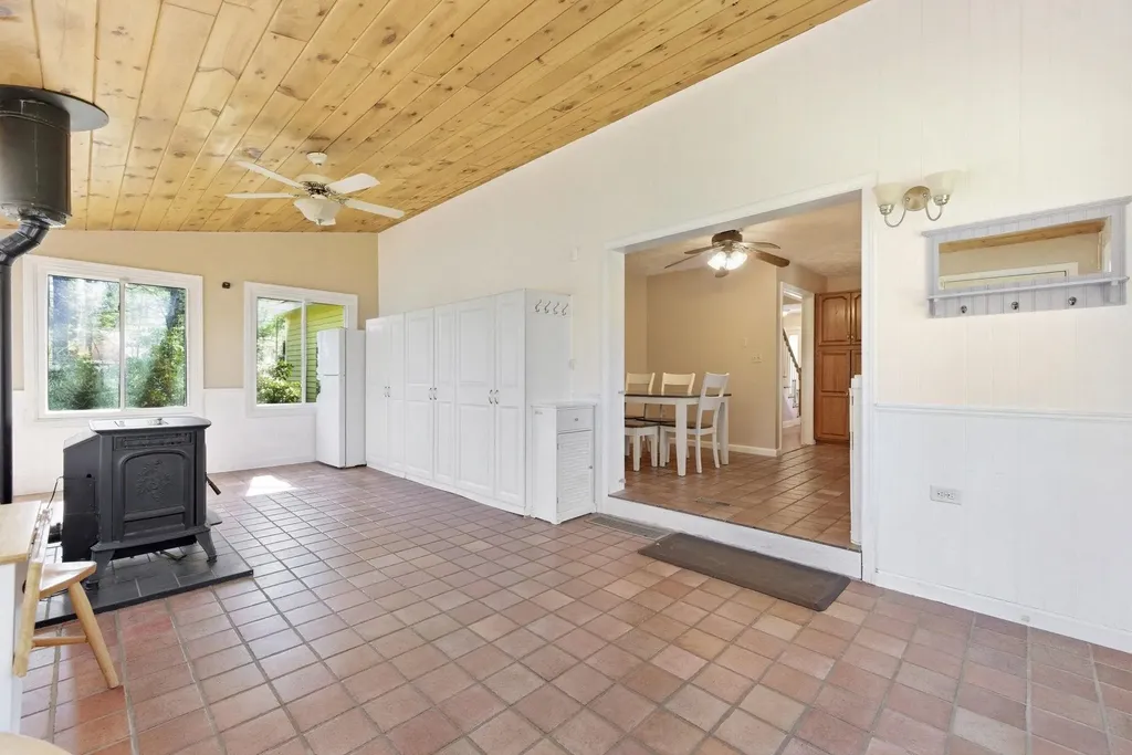 82 Truell Road Hollis NH 03049