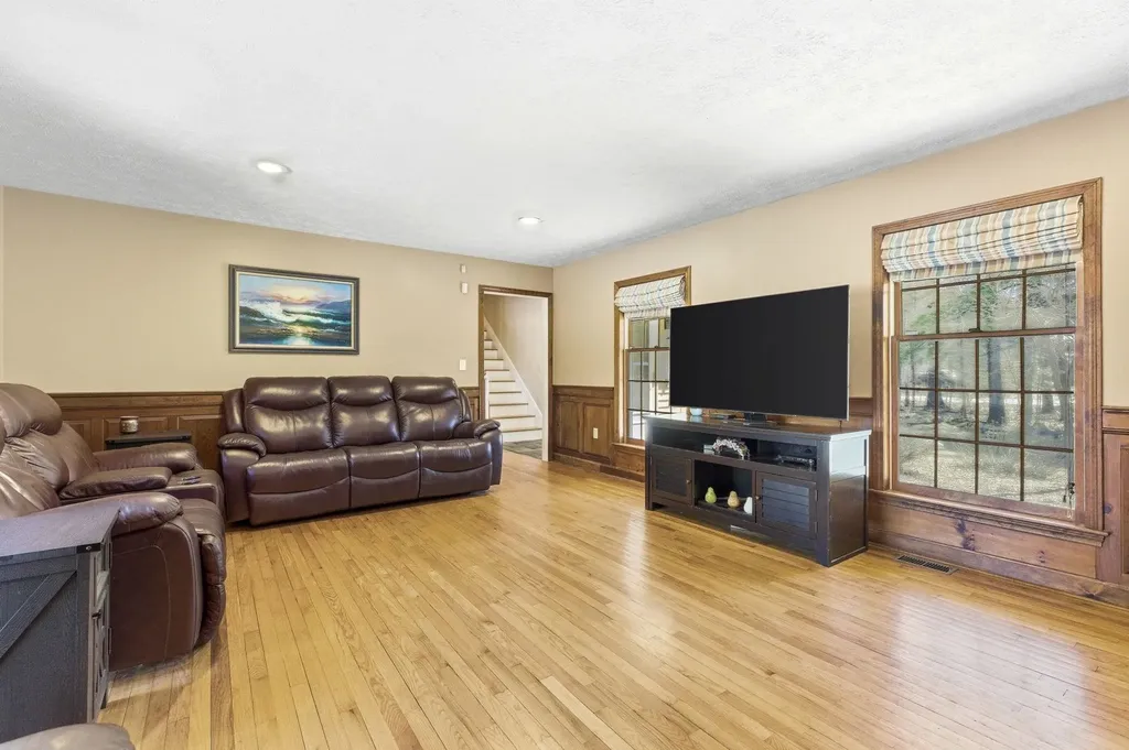 82 Truell Road Hollis NH 03049