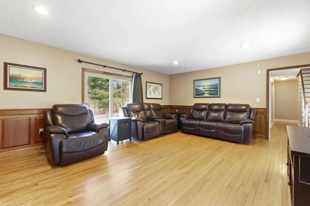82 Truell Road Hollis NH 03049