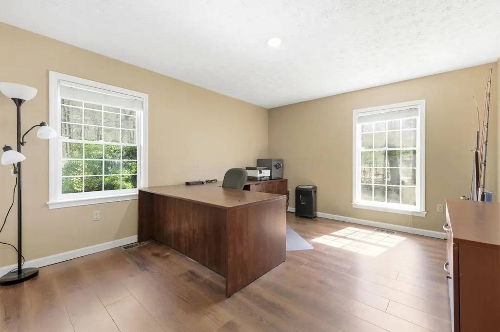 82 Truell Road Hollis NH 03049