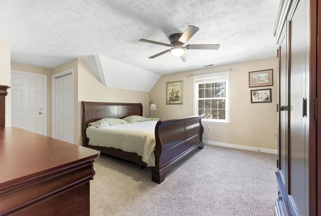 82 Truell Road Hollis NH 03049