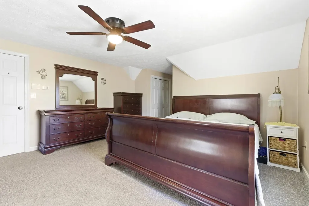 82 Truell Road Hollis NH 03049