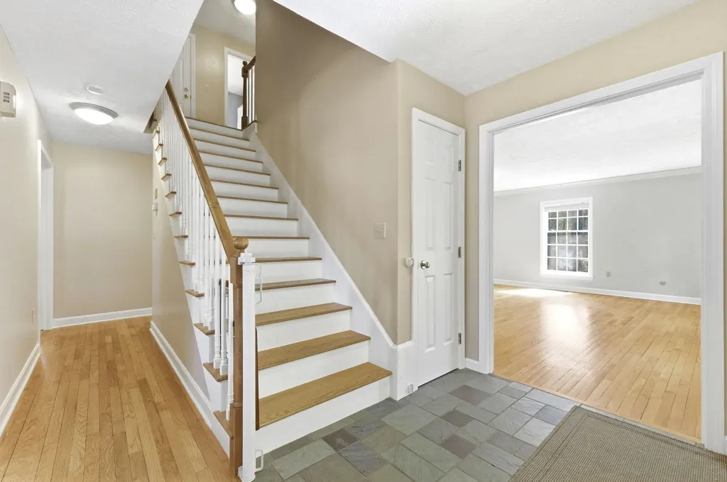 82 Truell Road Hollis NH 03049