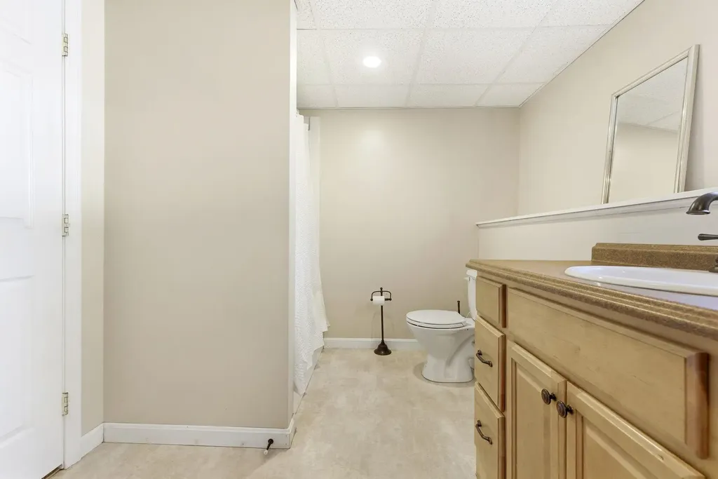 82 Truell Road Hollis NH 03049