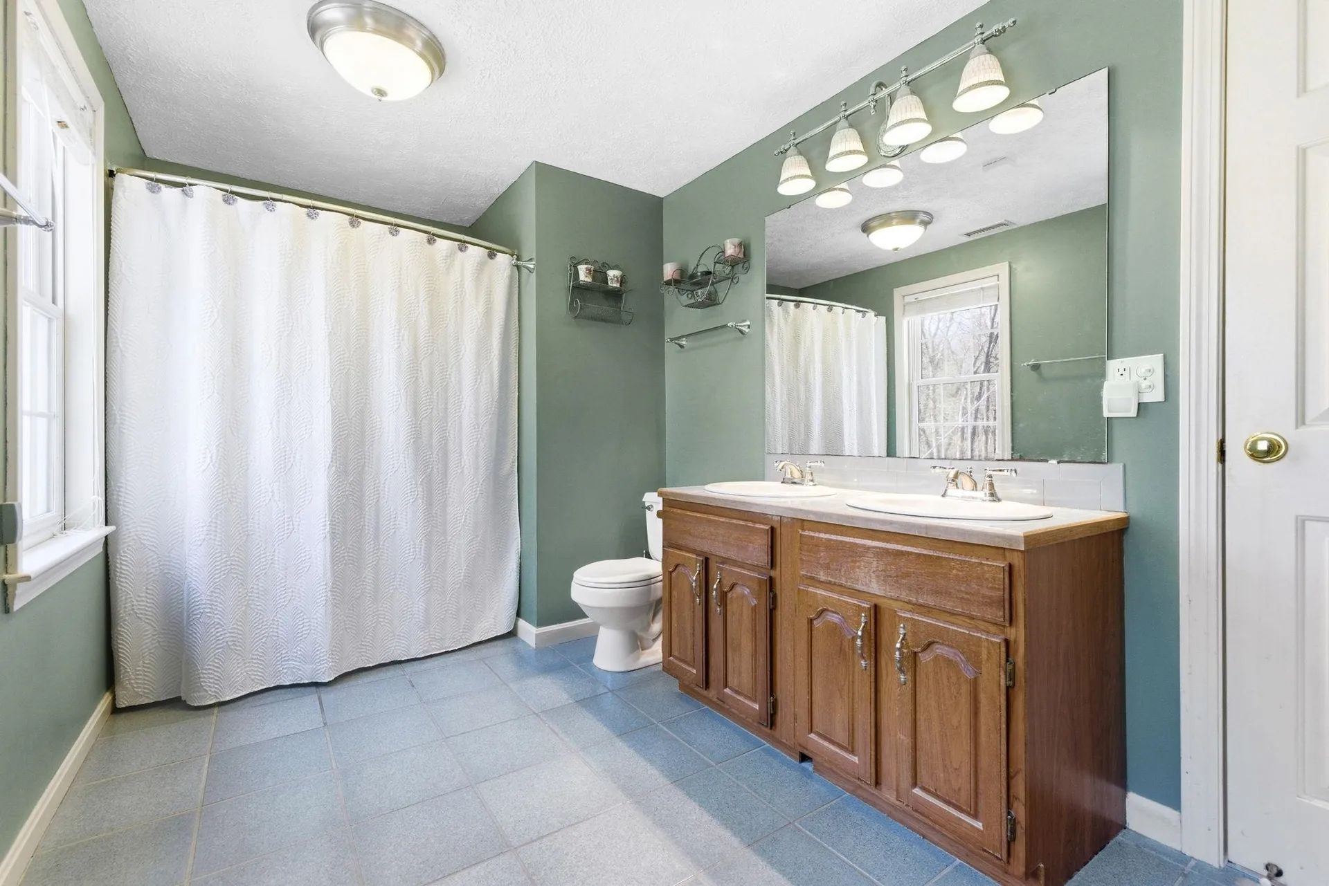 82 Truell Road Hollis NH 03049