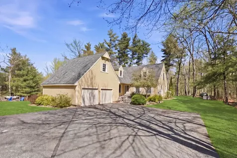 82 Truell Road Hollis NH 03049