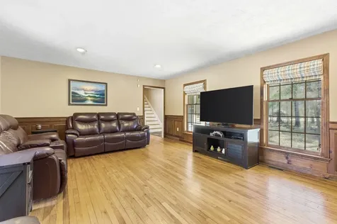 82 Truell Road Hollis NH 03049