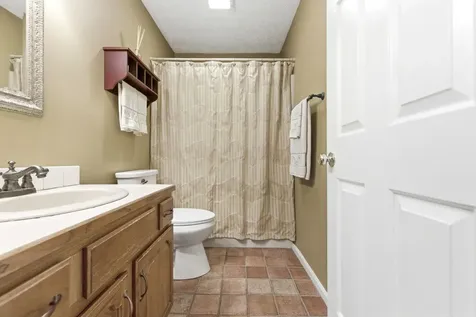 82 Truell Road Hollis NH 03049