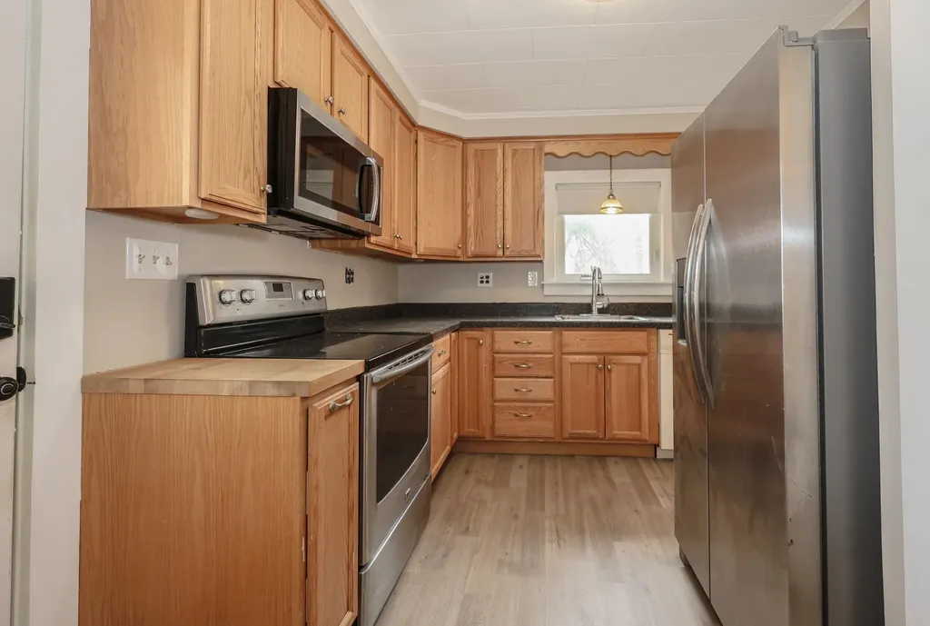 35 Indian Ridge Road Hopkinton NH 03229