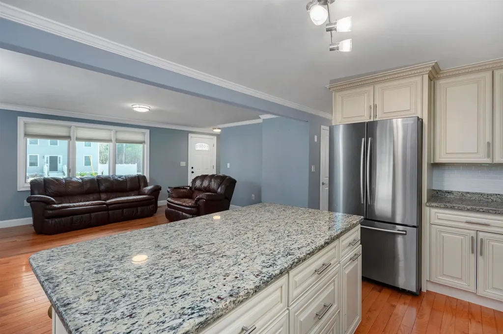 2 Forge Drive Nashua NH 03060