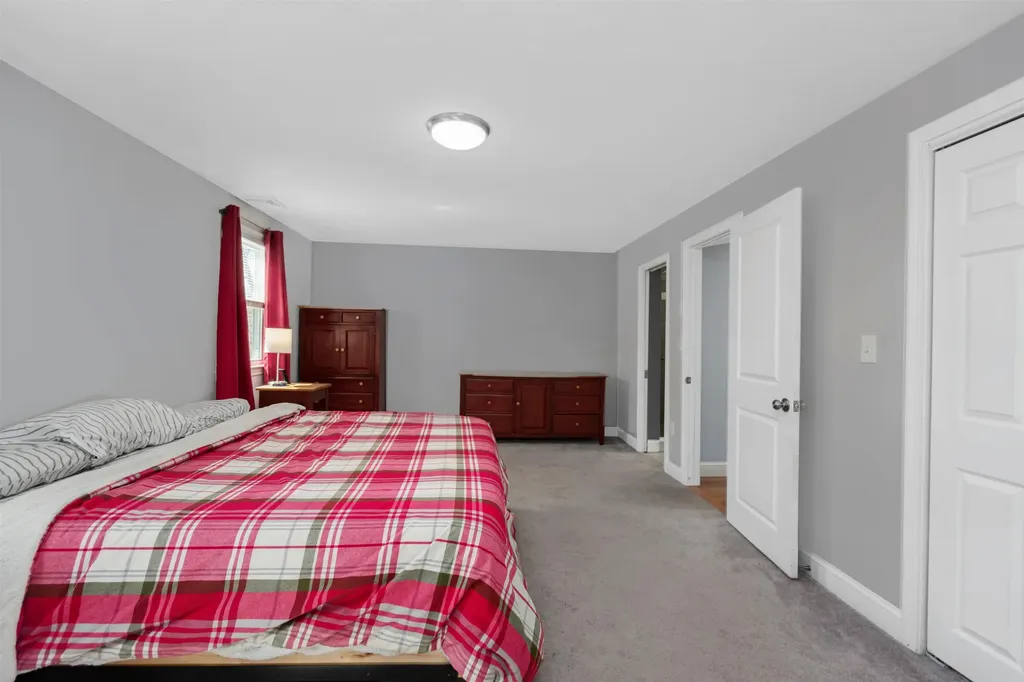 2 Forge Drive Nashua NH 03060