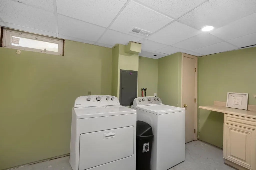 2 Forge Drive Nashua NH 03060