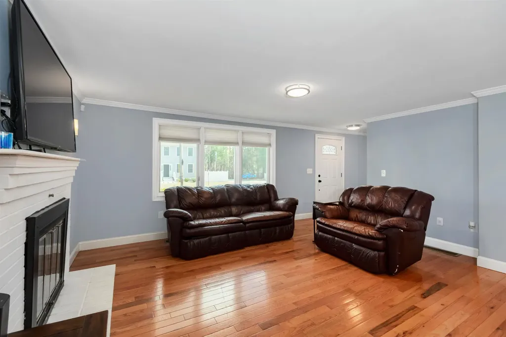 2 Forge Drive Nashua NH 03060