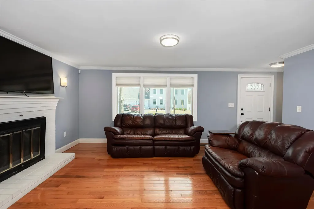 2 Forge Drive Nashua NH 03060