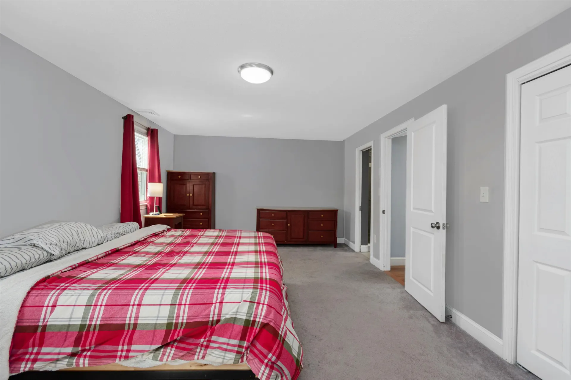 2 Forge Drive Nashua NH 03060