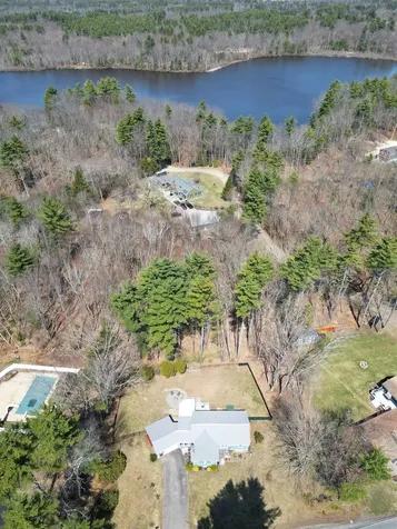 17 Rockrimmon Road Kingston NH 03848