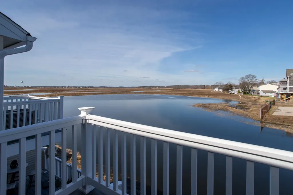 571 Winnacunnet Road Hampton NH 03842