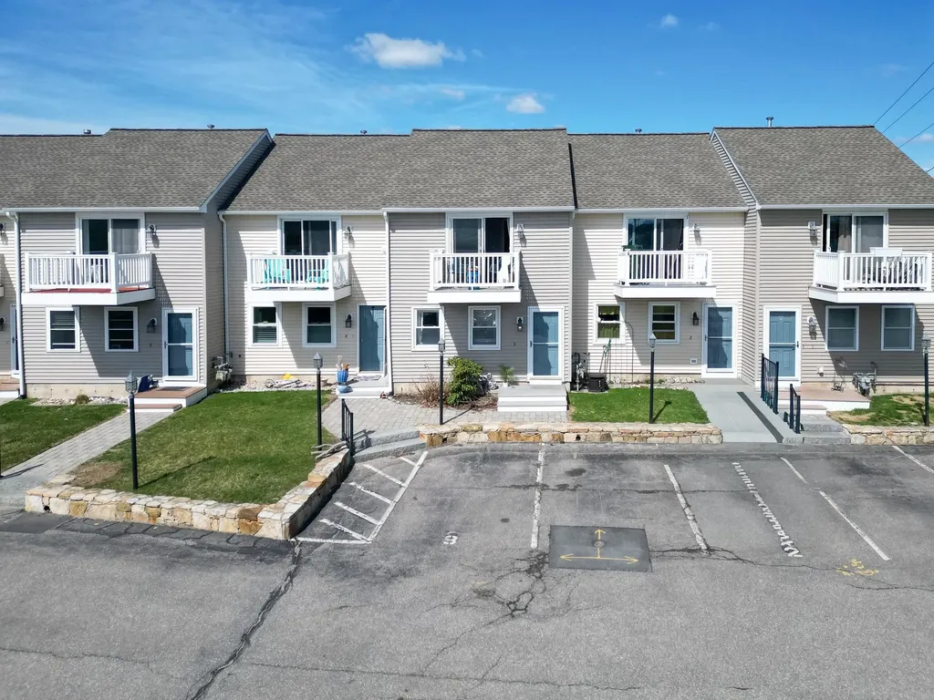 571 Winnacunnet Road Hampton NH 03842