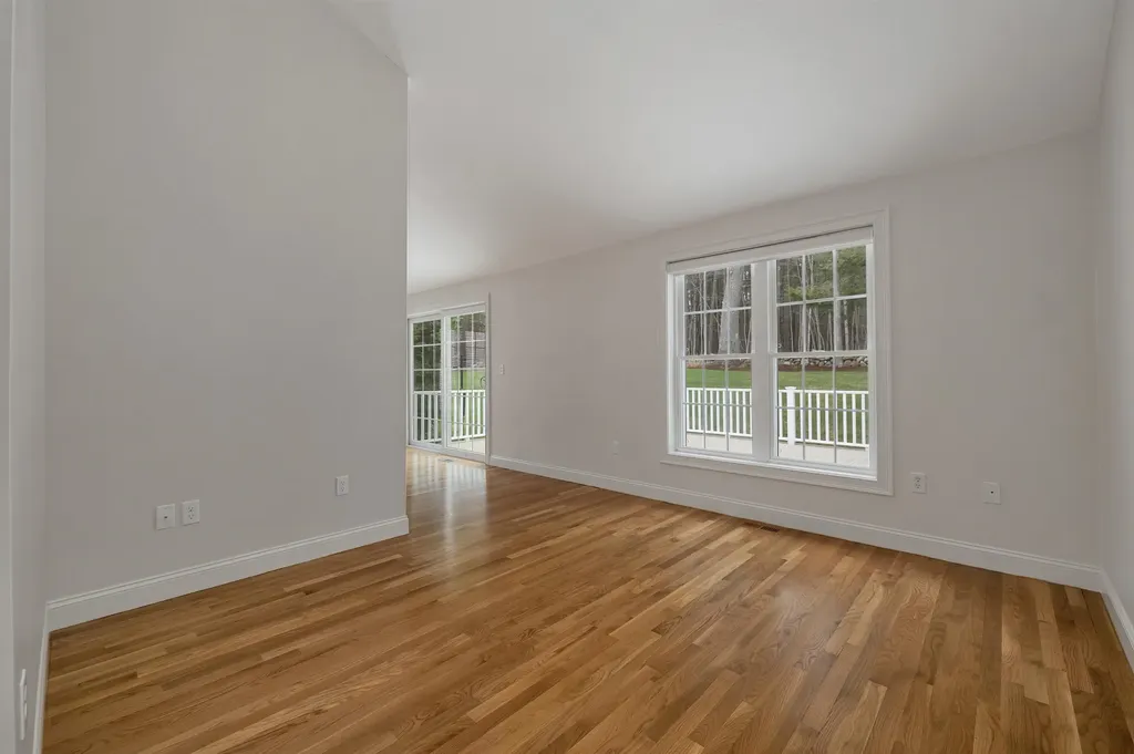 131 Hampton Meadows Hampton NH 03842