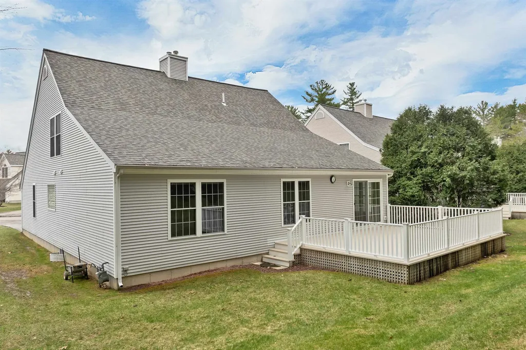 131 Hampton Meadows Hampton NH 03842