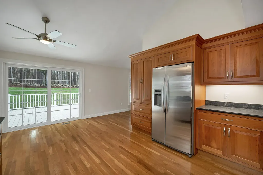 131 Hampton Meadows Hampton NH 03842