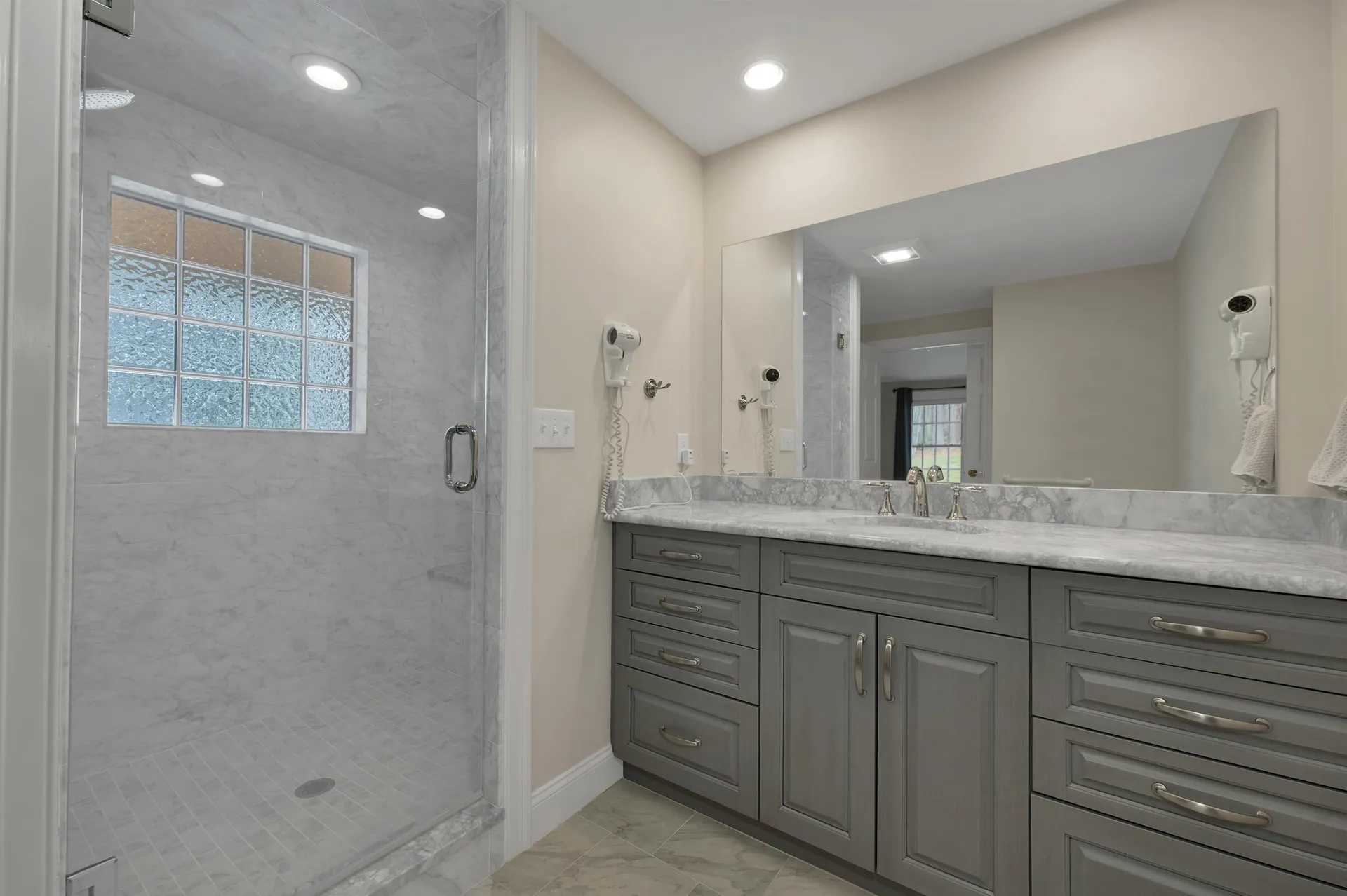 131 Hampton Meadows Hampton NH 03842