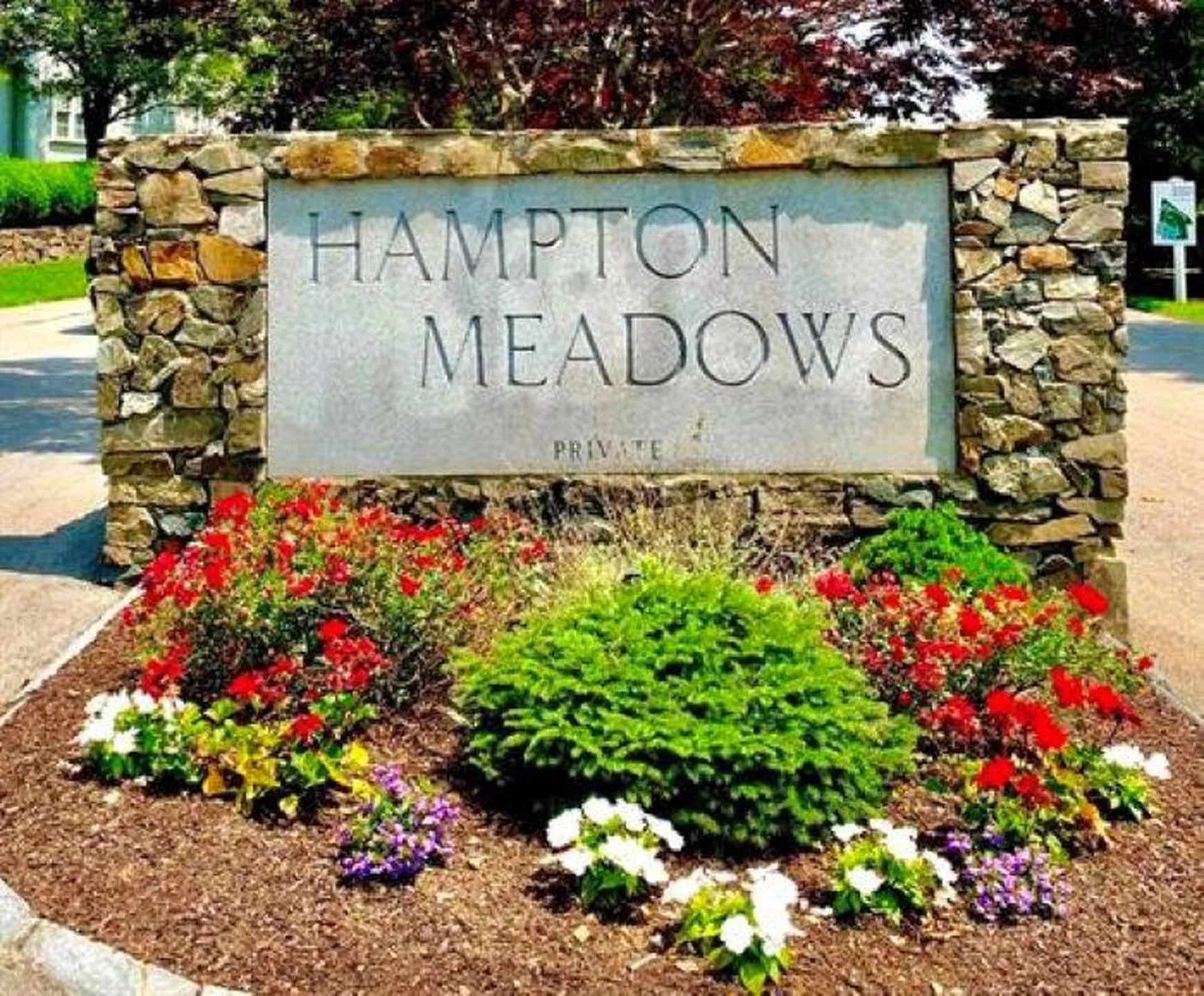 131 Hampton Meadows Hampton NH 03842