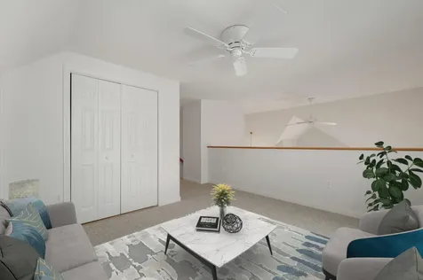 131 Hampton Meadows Hampton NH 03842