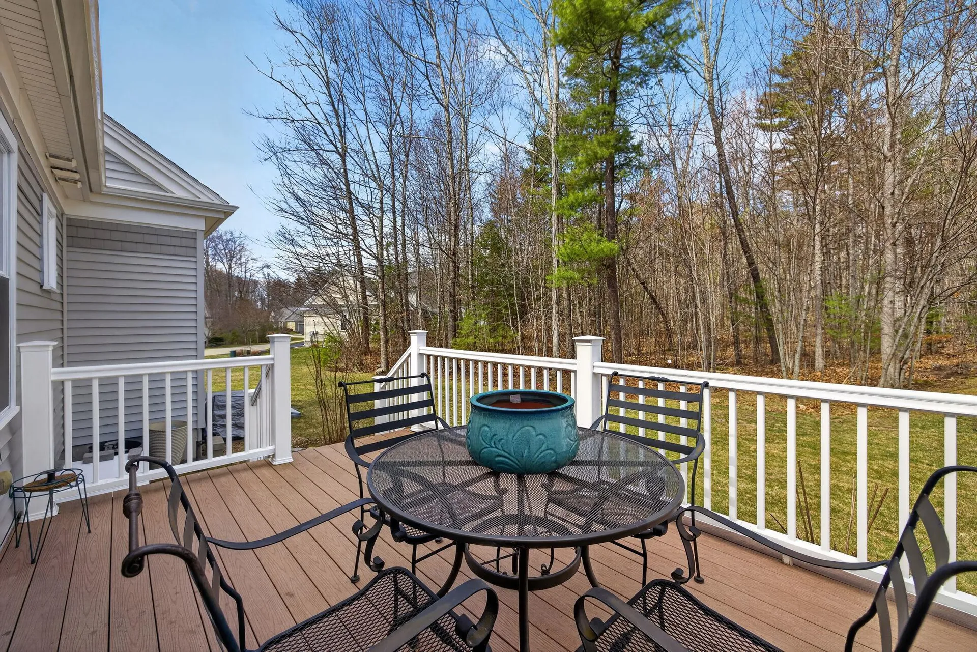 22 Mill Pond Road Brentwood NH 03833-6139